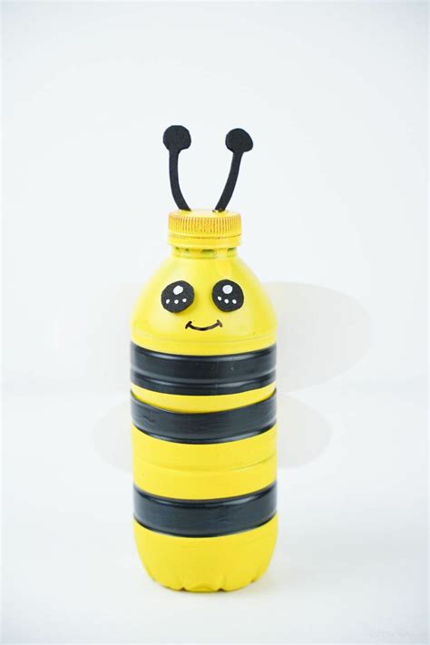 Adorable Plastic Bottle Bumblebee Bank Diy And Crafts