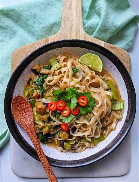 Red Thai Curry Noodles Gf Df My Gluten Free Guide Recipe Curry