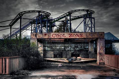 9 Amusement Parks From Disney To Six Flags That Have Been Abandoned