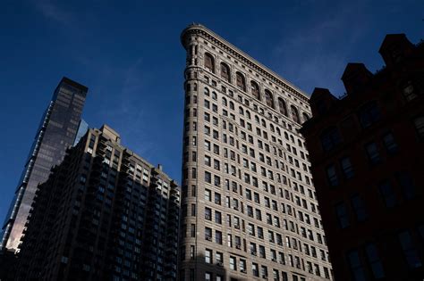 New Yorks Iconic Flatiron Building Auctioned For 190 Million