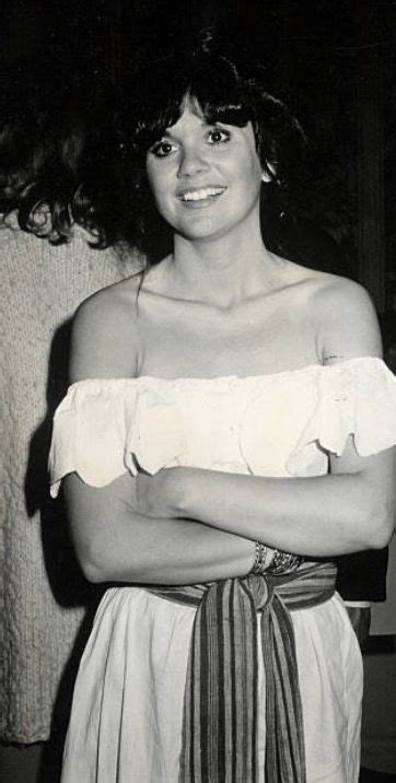 Pin By Dave Canistro On Musicians In Linda Ronstadt Singer Linda