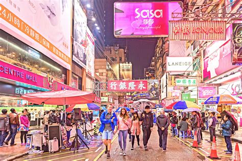 A Guide To The Best Shopping Spots In Hong Kong