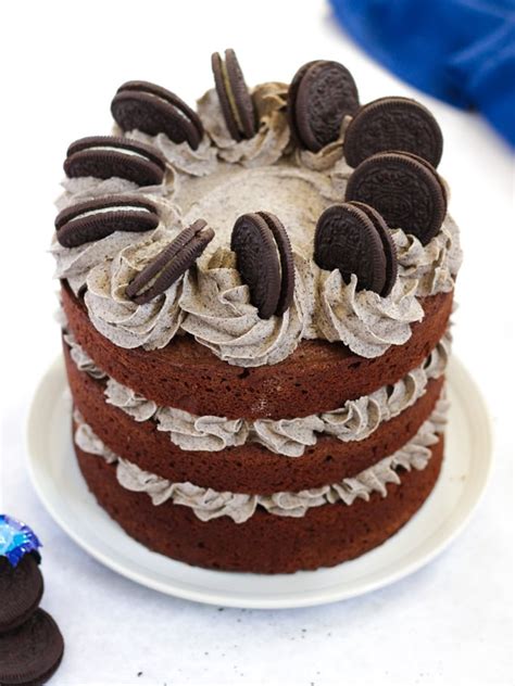 Learn the easiest oreo cake recipe without an oven. Oreo Cake - An Easy Chocolate Cookies & Cream Layer Cake ...