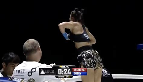 Bkfc Fighter Flashes The Crowd Her Breasts After Ko Video