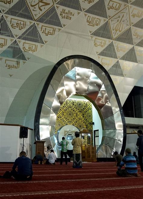 Kemegahan Masjid Raya Sumatera Barat Dengan Nuansa Khas Minang