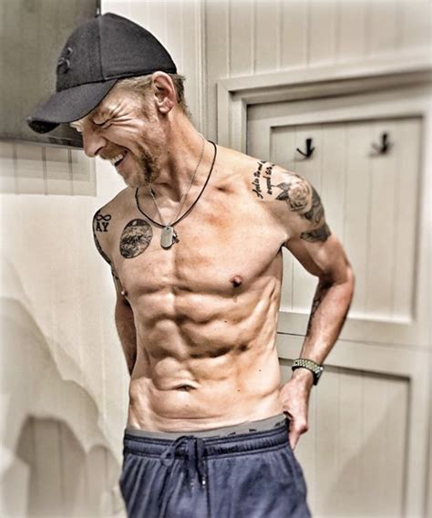 Simon Peggs Trainer Reveals How He Got Drastic New Body And If Its