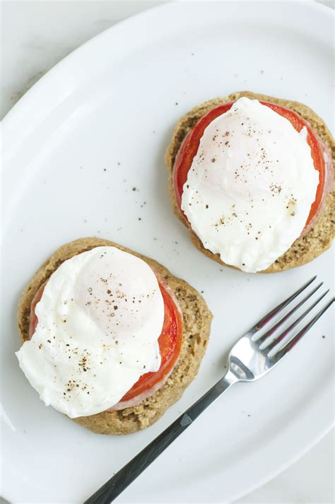 Tomato Ham And Poached Egg English Muffin