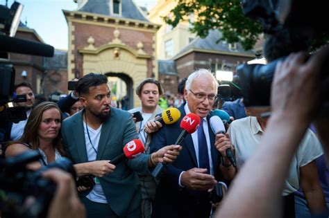 dutch government collapses over bitter migration row the weekly times
