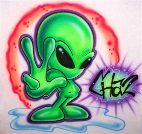 Pin By ᎶᎥᎶᎥ On Put It On A Hoodie Graffiti Drawing Alien Drawings