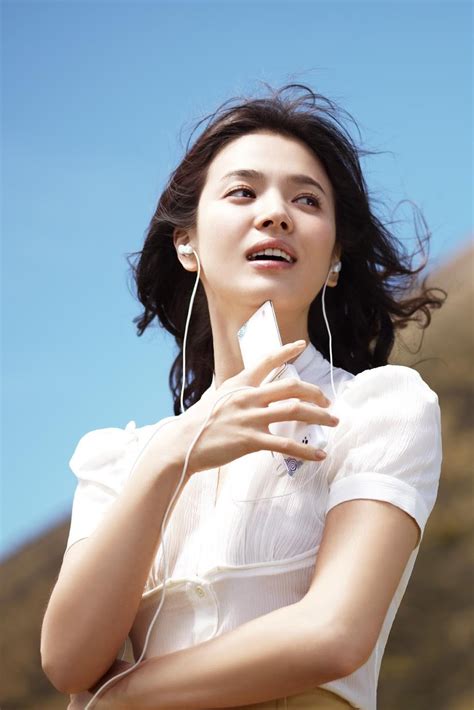 This led to her being cast in a small role in her first. Song Hye Kyo HD Wallpapers | HD Wallpapers (High ...