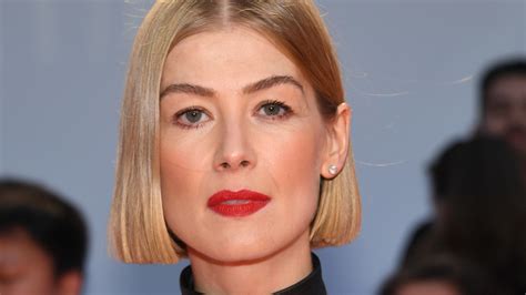 Rosamund Pike How Much Is The Actor Really Worth