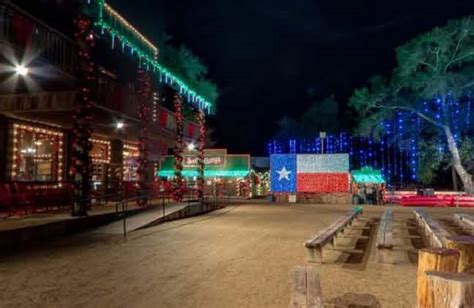 The Coolest Places In Texas To Find Christmas Lights Texas Hill Country