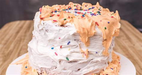 14 Homemade Birthday Cake Fails
