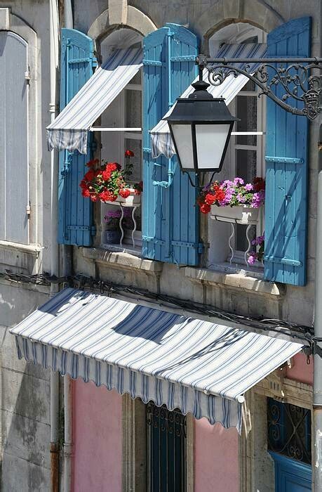 Windows In Arles France French Windows Blue Shutters Windows