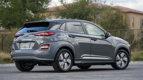 2021 Hyundai Kona Electric Review Pricing And Specs Ph