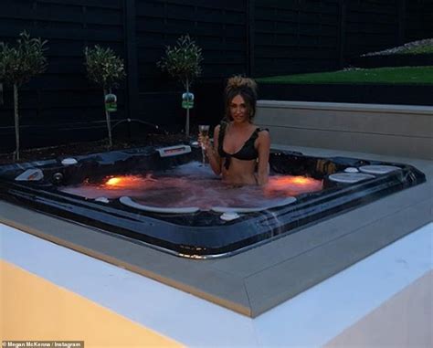 Inside Megan Mckennas Home A Peek At The Towie Stars Very Plush Essex Pad Daily Mail Online