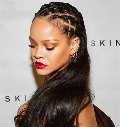 The 25 Best Rihanna Hairstyles Hair Cuts And Colors Hairstylecamp
