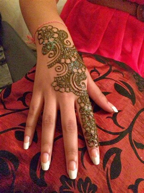 Beautiful Latest Simple Arabic Pakistani Indian Bridal Girl Mehndi