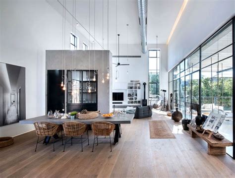 When designing his san francisco home, antonio martins took a trip down memory lane for inspiration. L-Shaped House with Functional Interior by Neuman Hayner ...