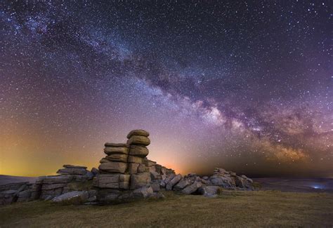 How To Photograph The Milky Way In Simple English