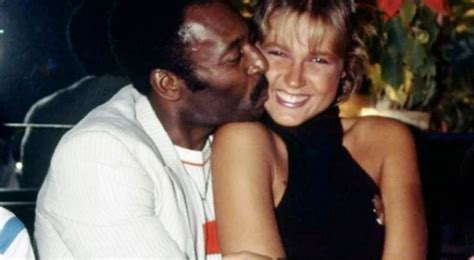 Xuxa Meneghel revela que Pelé se vestia de mulher na hora H