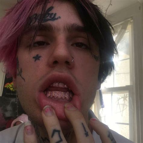 Girls Lil Peep Iced Out Teeth With The Iced Out Wrist Wattpad