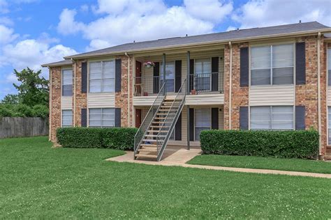 Apartments In Tyler Tx Hazelwood Apartment Homes In Tyler Tx