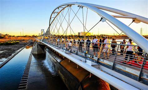 The Tempe Town Lake Pedestrian Bridge Arizona Usa 05 Flickr