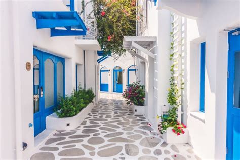 50 Amazing Santorini Quotes And Captions For Instagram Globetrove