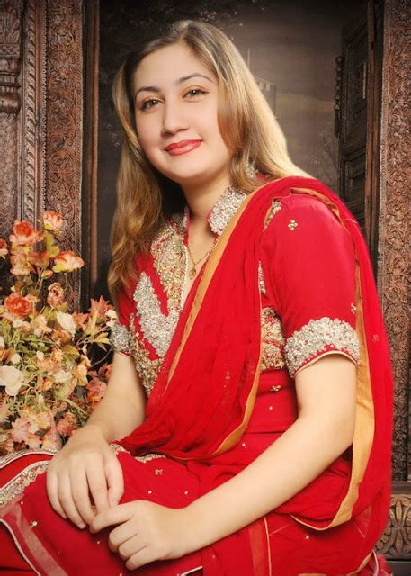 Semono Iku Urooj Mohmand Cute Pashto Young Singer Latest Hq Red Dress Pictures And Biography