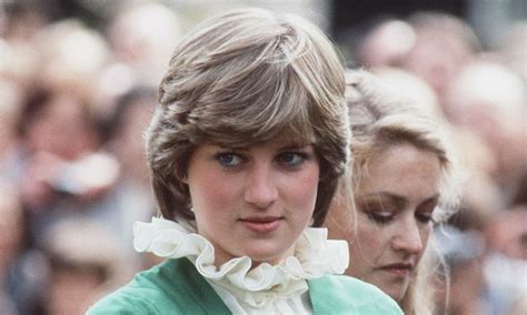 Princess diana's engagement ring is a 12 carat oval sapphire surrounded by 14 round diamonds set in 18 karat white gold, says greg kwiat, ceo and owner of kwiat diamonds and fred leighton. Princess Diana cast in The Crown season 4 - meet newcomer ...