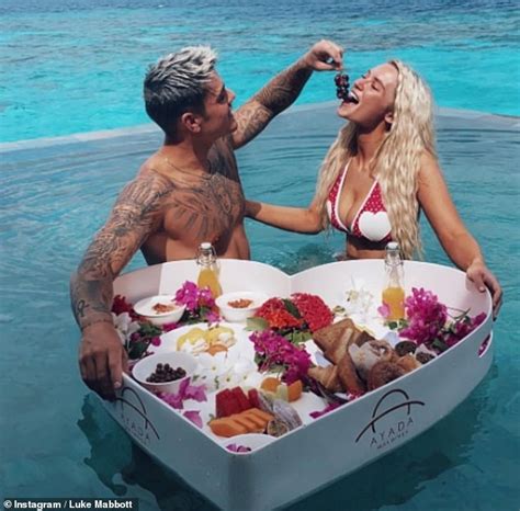 Love Island S Lucie Donlan And Luke Mabbott Feed Each Other Food During Romantic Maldives Trip