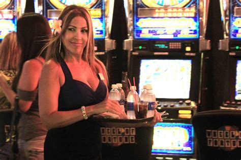 5 Women You Want To Have Drinks With In Las Vegas Las Vegas Sun Newspaper