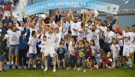 Nacional Derrotó 1 0 A Peñarol Y Se Coronó Campeón Del Fútbol Uruguayo