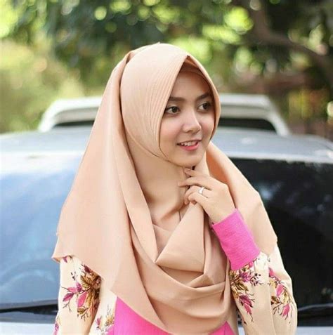 Pin Oleh Saidatul Aida Hafiz Di Hijabers Gaya Hijab Gaya Selendang