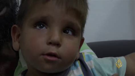 معاناة مرضى العيون في مخيمات اللجوء بالشمال السوري Youtube
