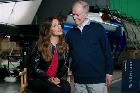 Jennifer Garner Stars Alongside Her Dad In Special Capital One Commercial