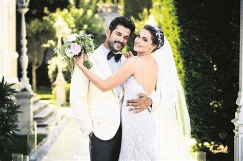100 Orders On Fahriye Evcens Wedding Dress Arabia Weddings