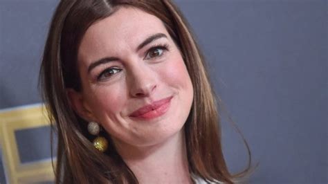 The Real Reason Anne Hathaway Stopped Drinking Alcohol — Best Life