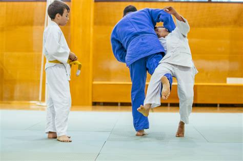 7 Jähriger In Judo Stunde Ins Koma Geschleudert Männersache