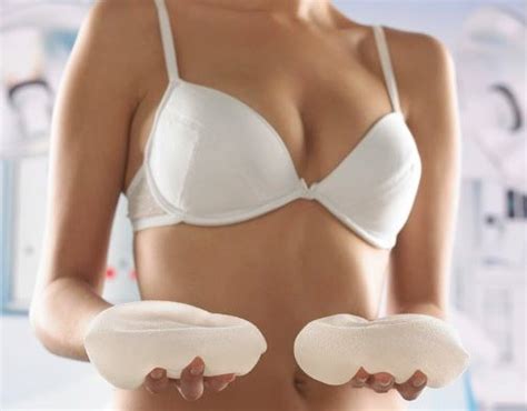 bröstimplantat val av storlek form runda anatomiska och silikon
