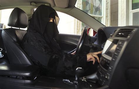 Setelah Bertahun Tahun Arab Saudi Akhirnya Izinkan Wanita Mengemudi