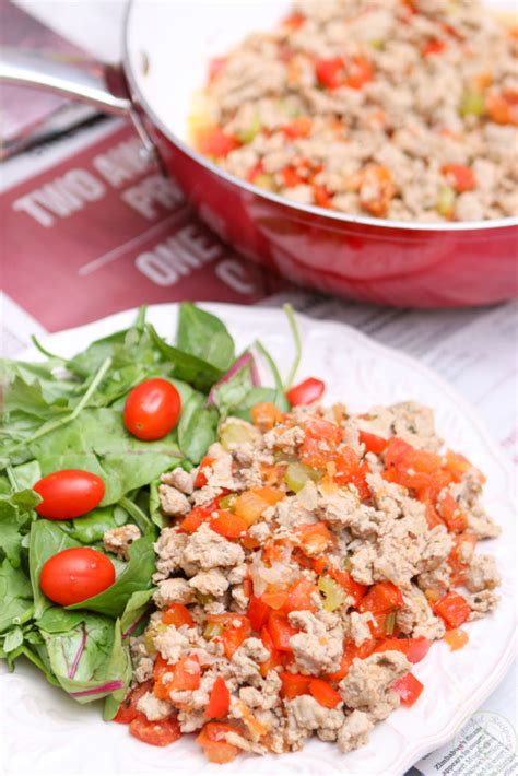 This ground turkey lettuce wraps recipe features lean ground turkey sauteed with zucchini and mushrooms, served on butter lettuce leaves. Organic Ground Turkey High Protein Low Carb Meal ...