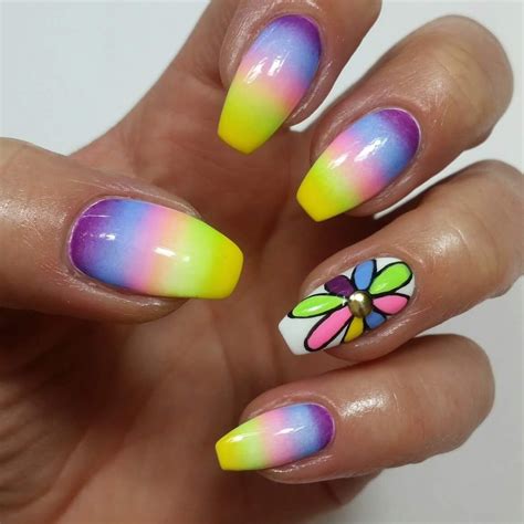 85 Stunning Flower Nail Art Designs That Are Insanely Beautiful