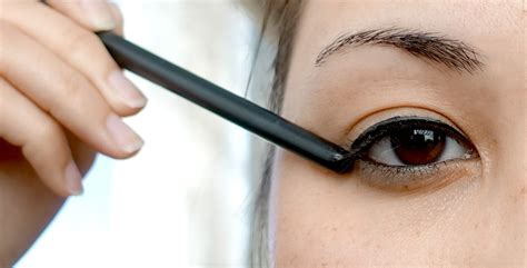 How To Apply Winged Liner The Quick And Easy Way The Millennial Maven