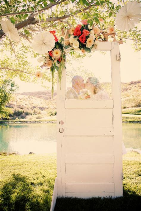 Wedding gift ideas for the home. 10 Fab Ways to Use Vintage or Re-purposed Doors at Your ...