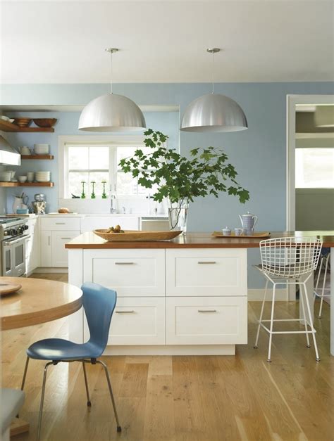 The most popular kitchen cabinet trends for 2020, from top designers and decorators—including neutral colors, natural materials, and brass and black accents. 20 Popular And Best Kitchen Cabinet Paint Colors For This ...