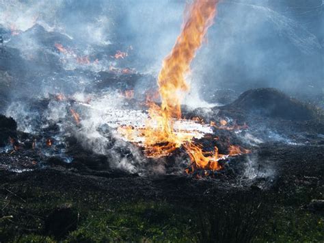 8 Incredible Photographs Of Fire Tornadoes Artofit