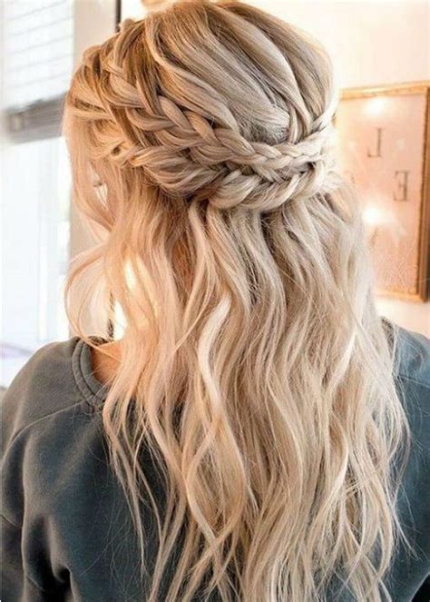 41 Of The Most Inspiring Long Prom Hairstyles 2019 To Fuel Your