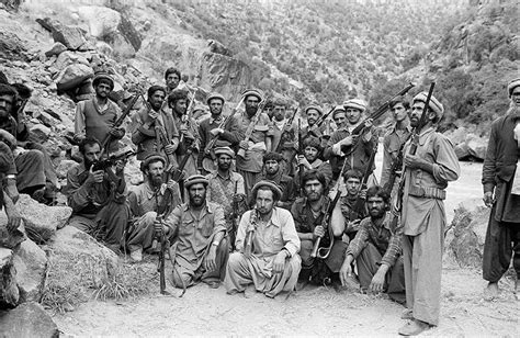 A Group Of Mujahideen Fighters In Afghanistan 1980 [900 × 586] R Historyporn